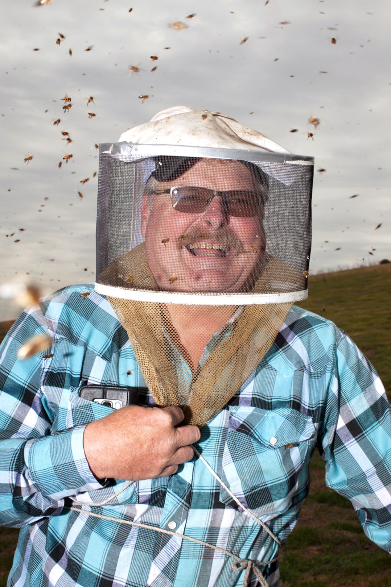Beekeeper in Central Valley, California, Ilona Szwarc, Los Angeles lifestyle photographer. 